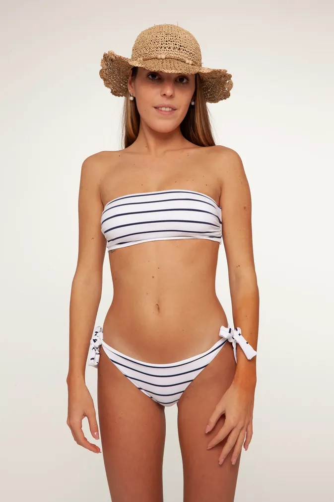 Chantal Marine davanti